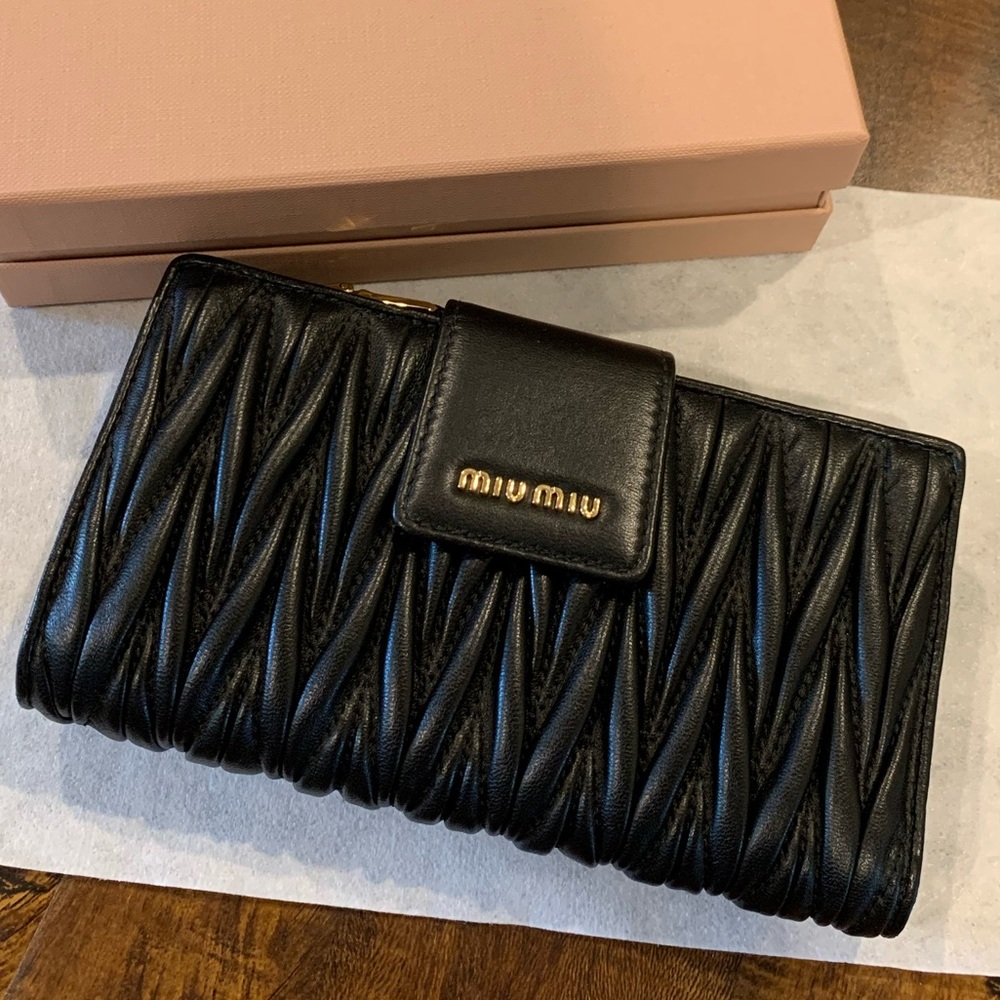 Miu Miu 5ML015 Matelasse Leather Wallet